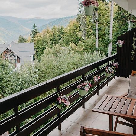 Hugo Mountain Lejlighed Sinaia Eksteriør billede